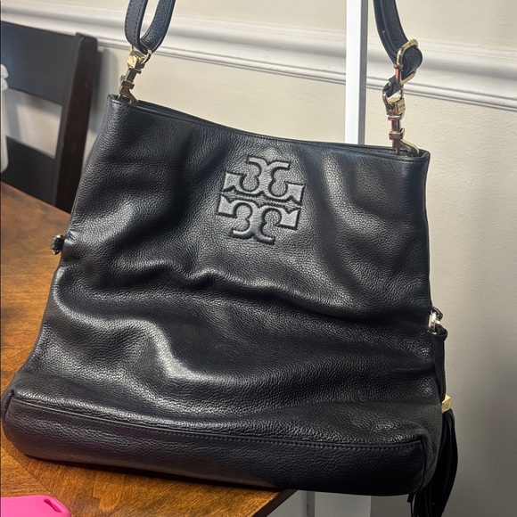 TORY BURCH THEA FOLD-OVER BAG PEBBLED LEATHER w/DUSTBAG! EUC - Picture 12 of 16